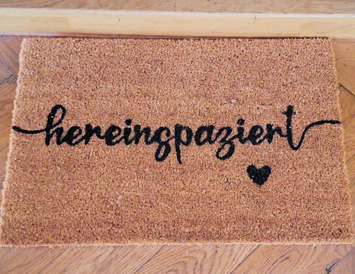 Privatunterkunft Modernes Einraumzimmer Mit Eigenem Bad, Balkonnutzung, Zentrumsnah - In 10 Minuten Mit Dem Rad Oder Dem Oepnv Zur Arena Und In Leipzigs Innenstadt