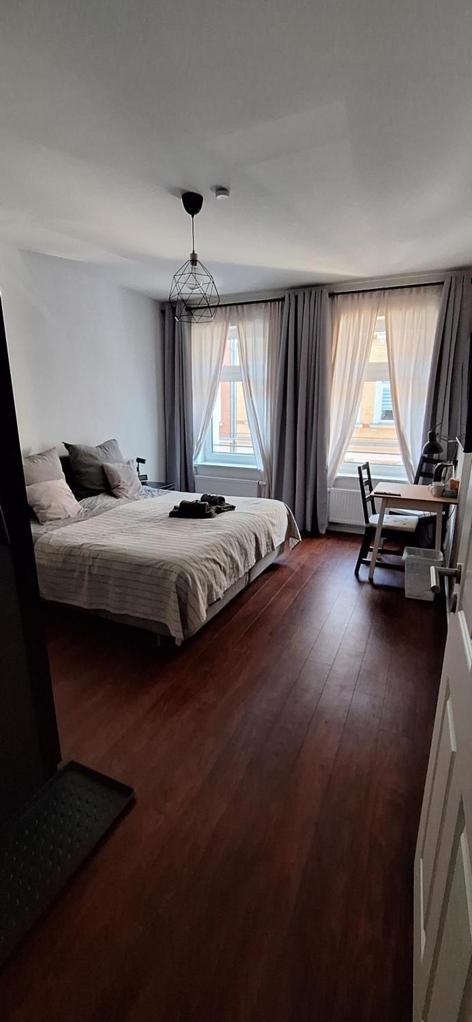 Privatunterkunft Modernes Einraumzimmer Mit Eigenem Bad, Balkonnutzung, Zentrumsnah - In 10 Minuten Mit Dem Rad Oder Dem Oepnv Zur Arena Und In Leipzigs Innenstadt